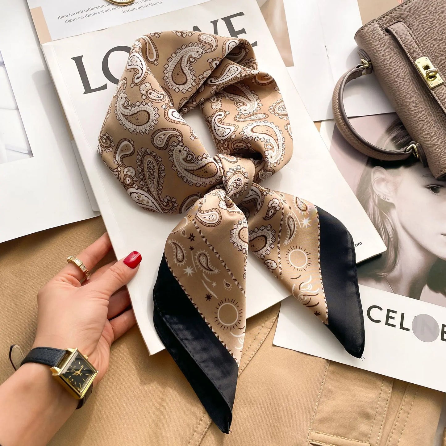 Foulard en Soie Motif Bandana