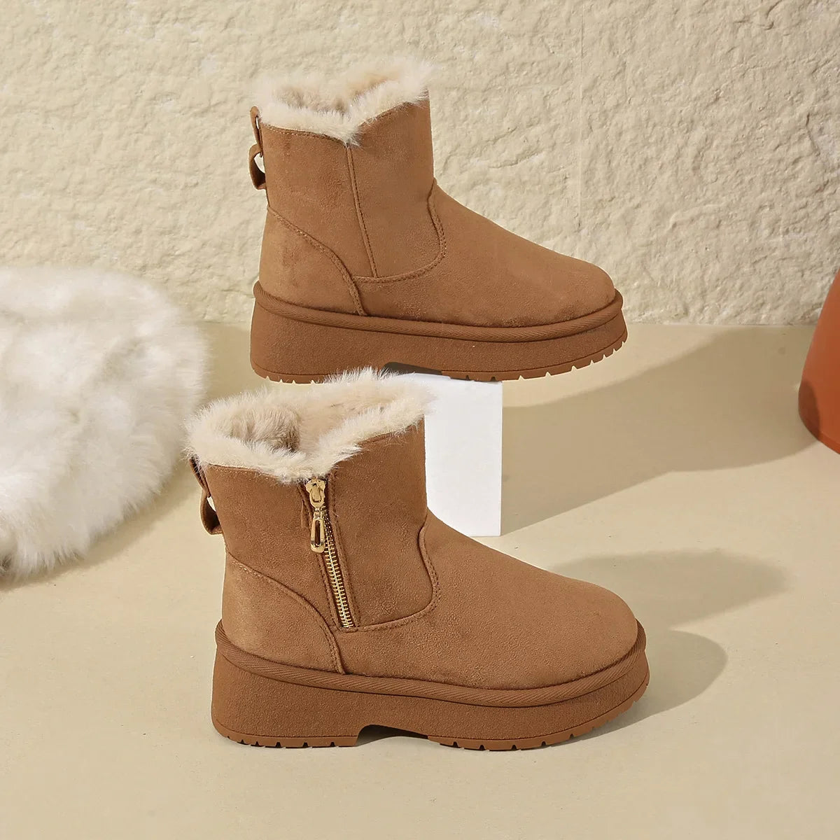 bottines d’hiver beiges doublées en fausse fourrure