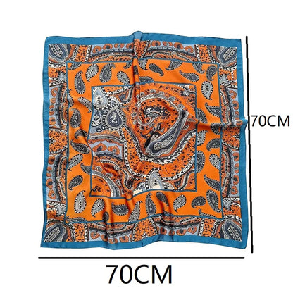 Foulard en Soie Motif Bandana