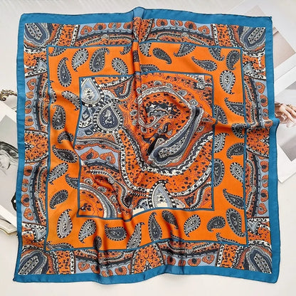 Foulard en Soie Motif Bandana