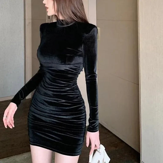 Robe Velours Noir élégance Sculptée