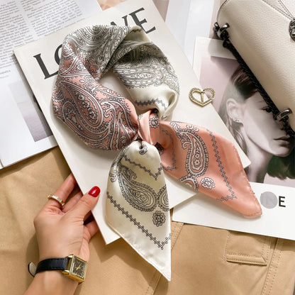 Foulard en Soie Motif Bandana