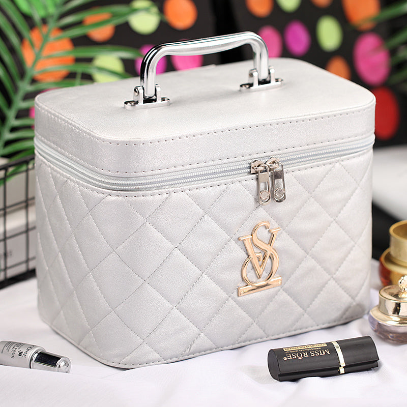 Trousse de Maquillage Quilted Élégance